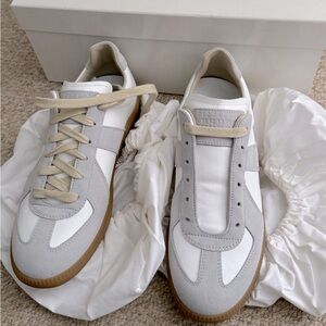 Maison Margiela Low Top Sneakers | US 8 -
EU 39 | Original box w/ Bloomies tags